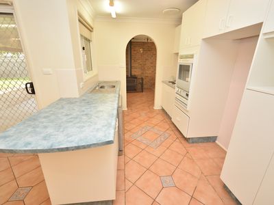 5 Ebelina Crescent, Parkes