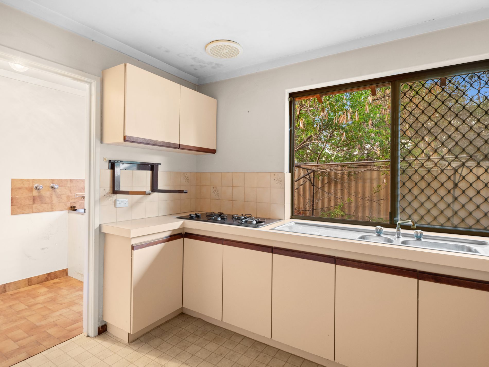 3 / 26 Earlston Way, Booragoon