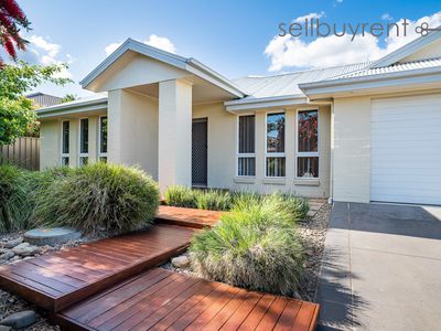 8 MYOTIS STREET, Thurgoona