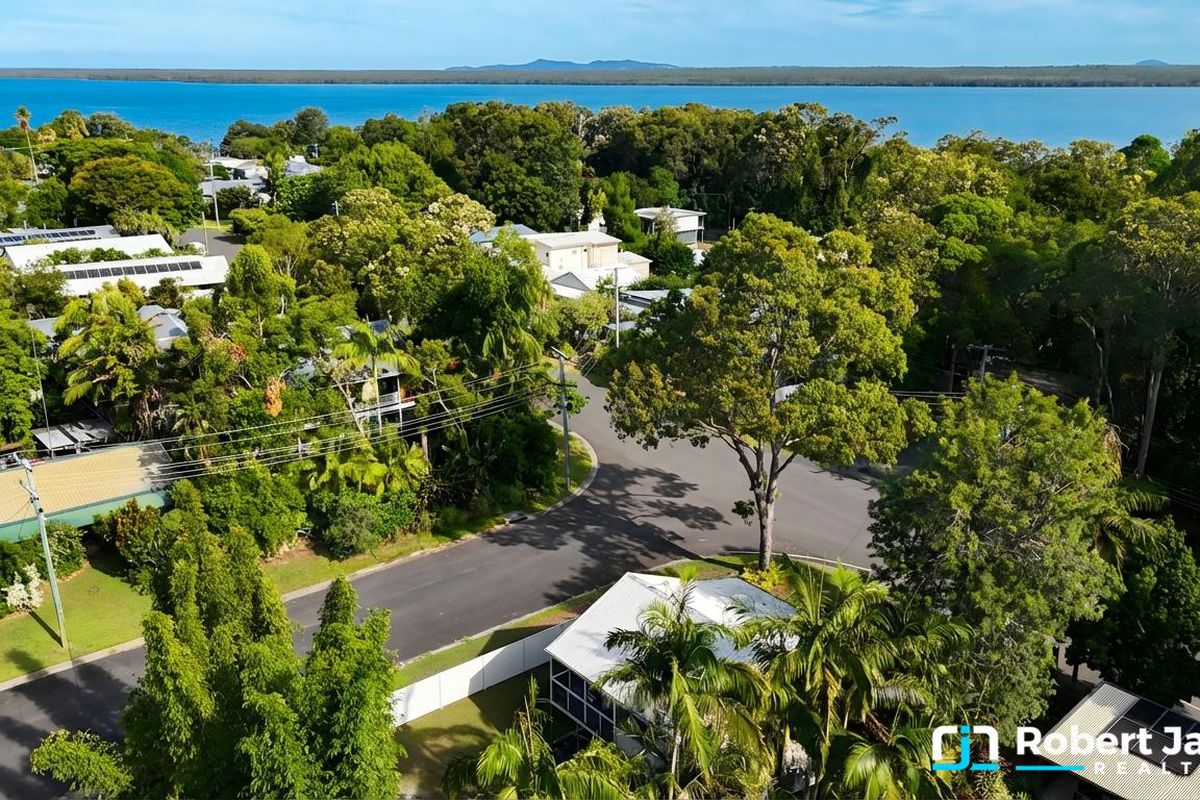 42 Laguna Street, Boreen Point