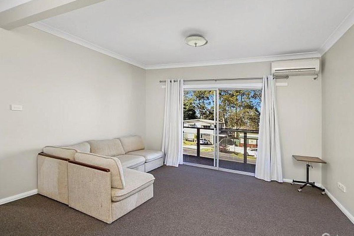 2 Grevillea Crescent, Berkeley Vale
