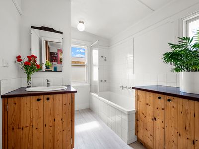 71 Princes Highway, Port Fairy