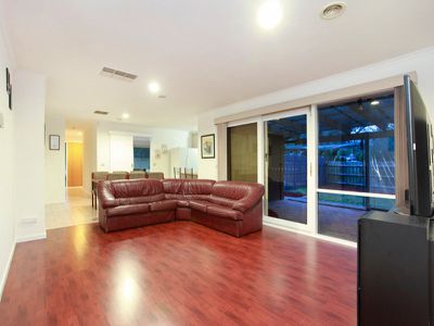 25 Pinehill Drive, Rowville