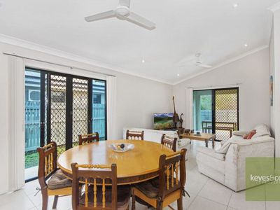 8A Elford Place, Mount Louisa