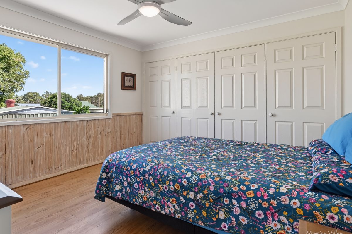 16 Flett Street, Wingham