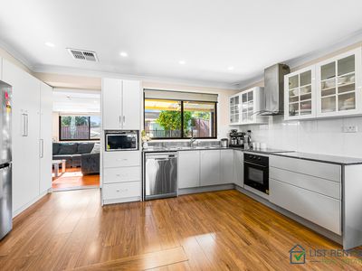 7 Lilley Street, St Clair