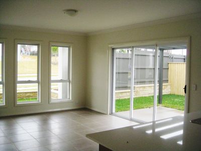 42 Truscott Avenue, Middleton Grange