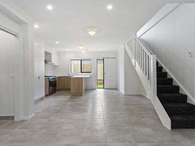 2 / 401 Shannon Avenue, Newtown