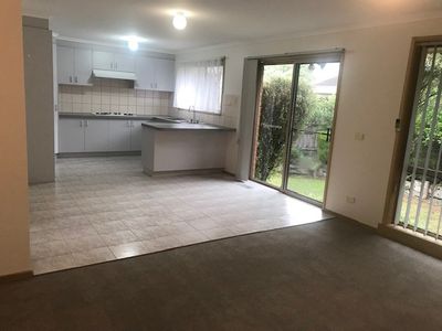 2 / 10 Ling Court, Mulgrave