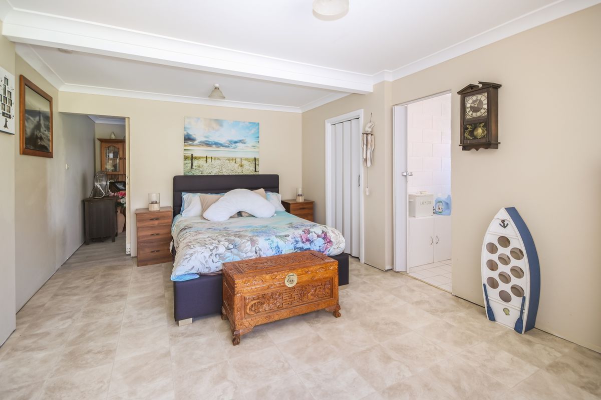 48 Sunset Boulevard, Kianga