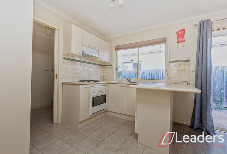 2 / 19 Martin Place, Glen Waverley