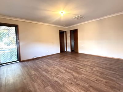 10 Dawson Street, Forbes