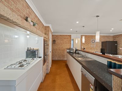 2 Stenton Gardens, Kinross
