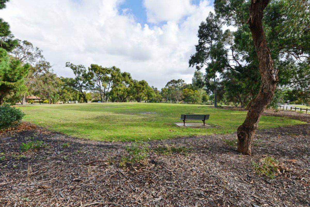 37 Freesia Way, Willetton