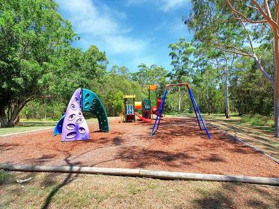 33 Tinaroo Place, Tewantin