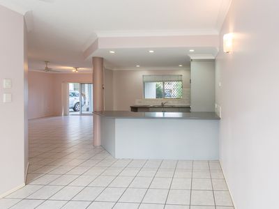 18 / 24 (Sailz) Pandanus Drive, Cannonvale