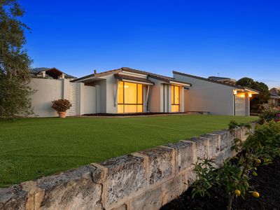20 Ten Seldam Circle, Winthrop