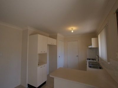 2 / 3 Lovell Prd, Shortland