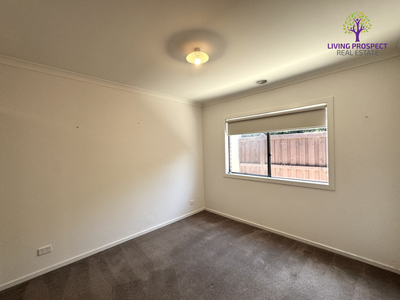 37 Fongeo Drive, Point Cook