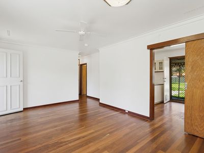 132 West Road, Bassendean