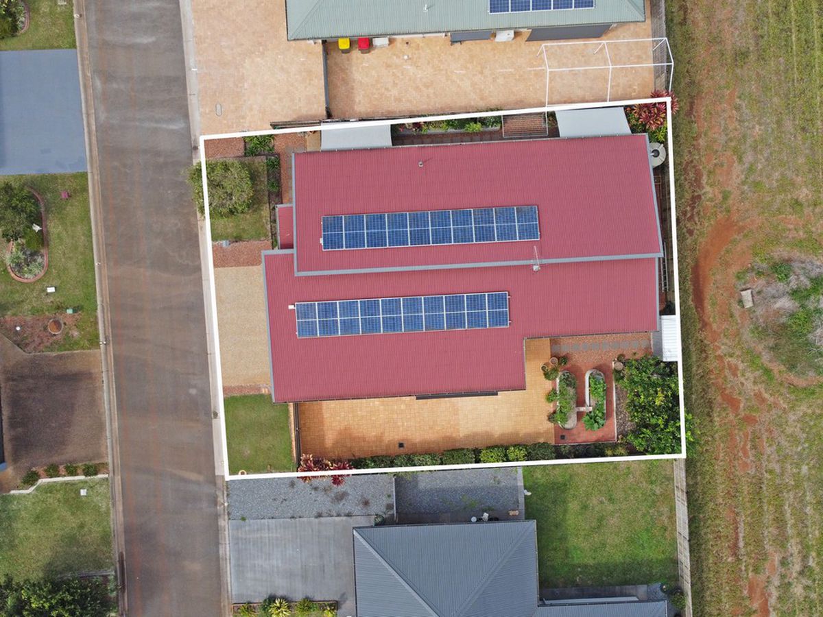 9 Sommerset Drive, Atherton