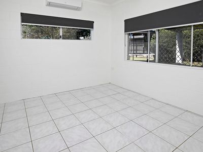 6 Mcrobbs Close, Edmonton