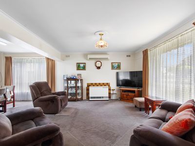 6 Indra Court, Sale