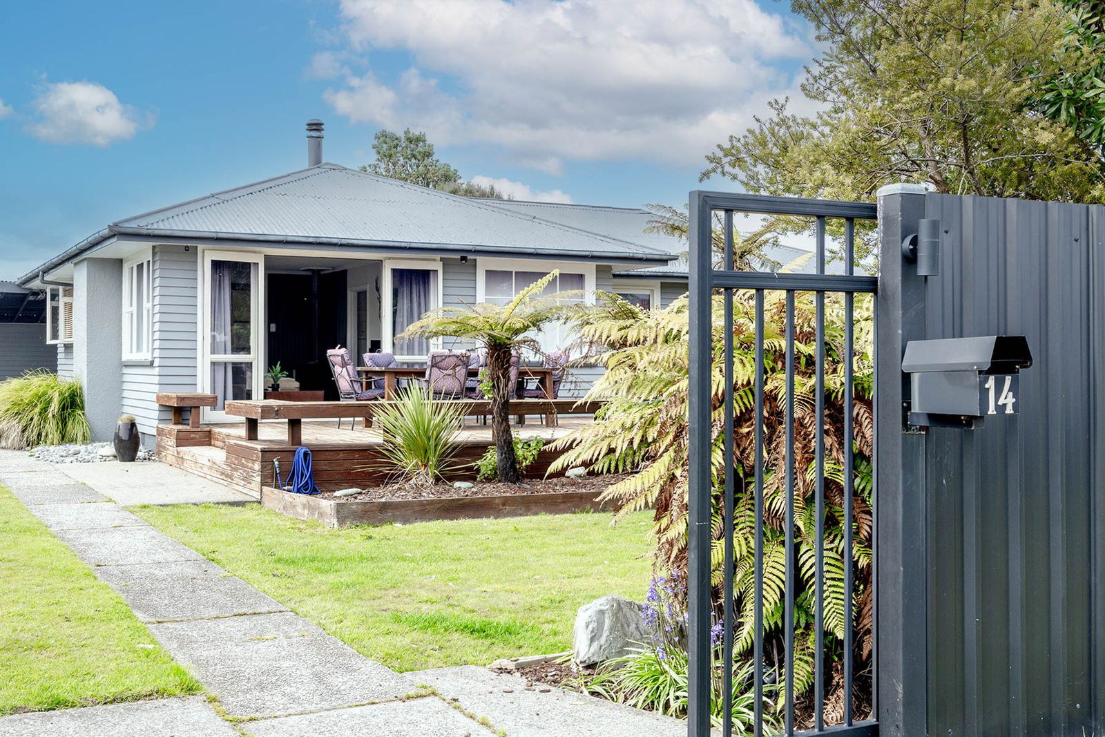 14 Jollie Street