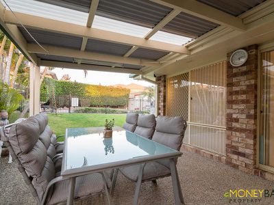 70 Solandra Circuit, Regents Park