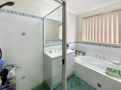 32 Jacaranda Street, Forbes