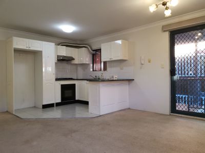 18 / 8-10 Gloucester Avenue, Burwood