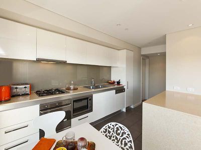 506 / 30 The Circus, Burswood