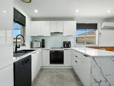 13 Dudley Avenue, George Town