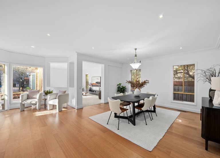 16  Barina Road, Glen Iris