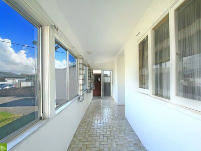 16 Joan Avenue, Warilla