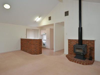 1B Paddington Drive, Hannans