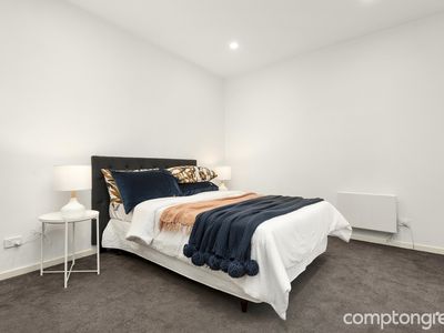 3 / 240 Hyde Street, Yarraville