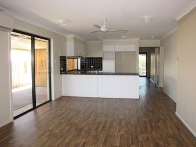 10 Saltram Ave, Holmview
