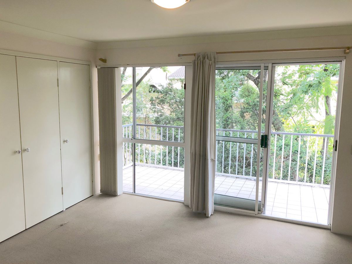 4 / 5 Norwood Street, Toowong