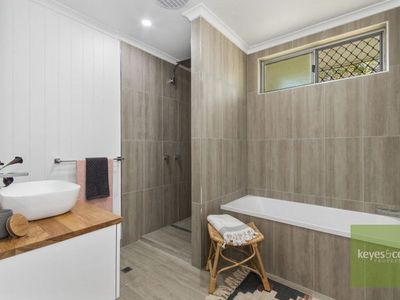 8 Pelican Avenue, Condon