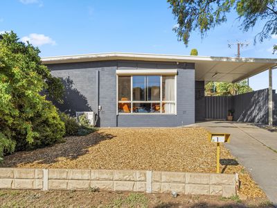 1 Sea View Road, Para Hills