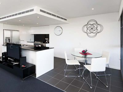 203 / 96 Bow River , Burswood