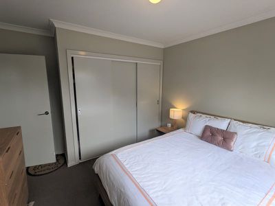 2 / 12 Castle Court, Bell Park