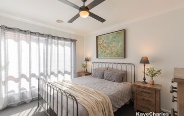 5 Golden Banksia Drive, Officer