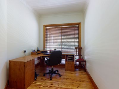 18R Debeaufort Drive, Dubbo