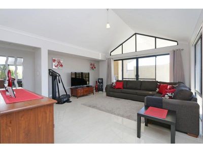 34 Barfield Road, Hammond Park