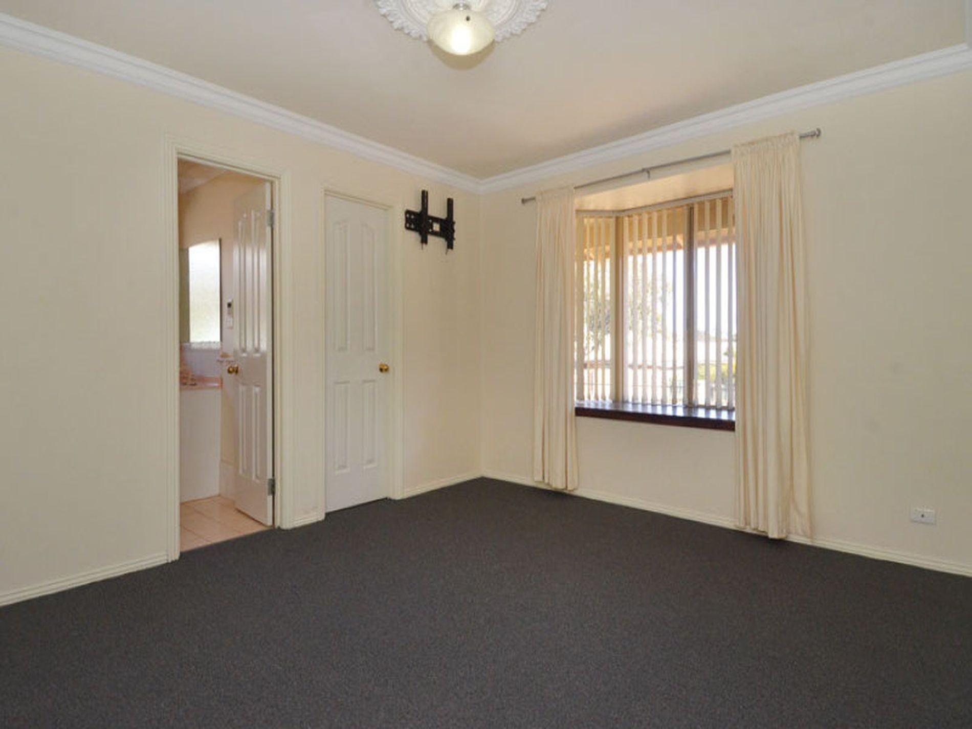 9 Kunanalling Avenue, Hannans