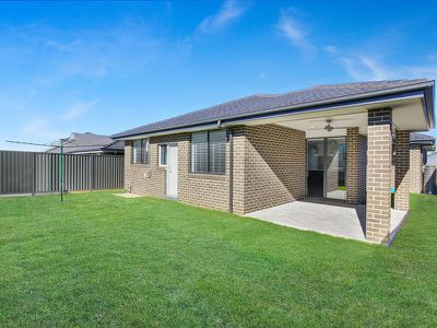 30 Aqueduct Street, Leppington