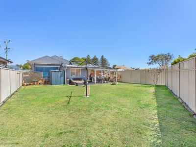 48 The Lakes Way, Forster