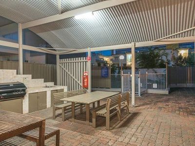Unit 8 / 32 Fortescue St, Spring Hill